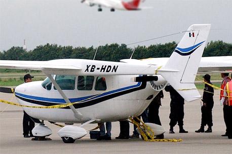 Aseguran avión mexicano en Colombia