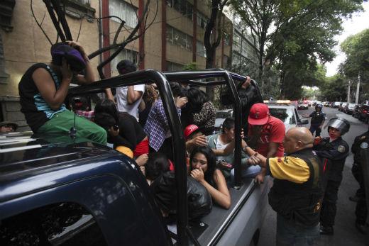 Recluyen a dos jóvenes detenidos en la Zona Rosa