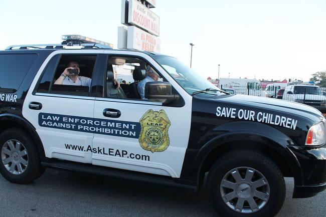 #CaravanaUSA ¿Por qué los policías de EU quieren legalizar las drogas?