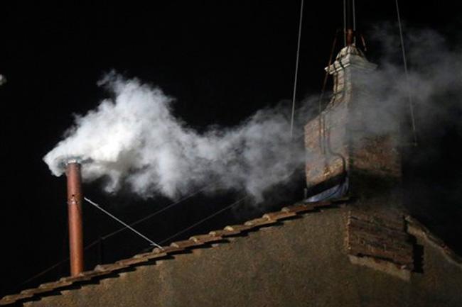 Sale humo blanco: Ya hay Papa
