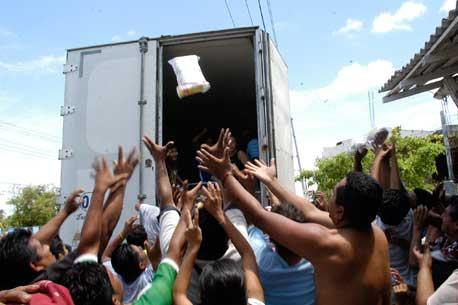 Asegura Fepade 99 despensas e investiga compra de votos en el Edomex