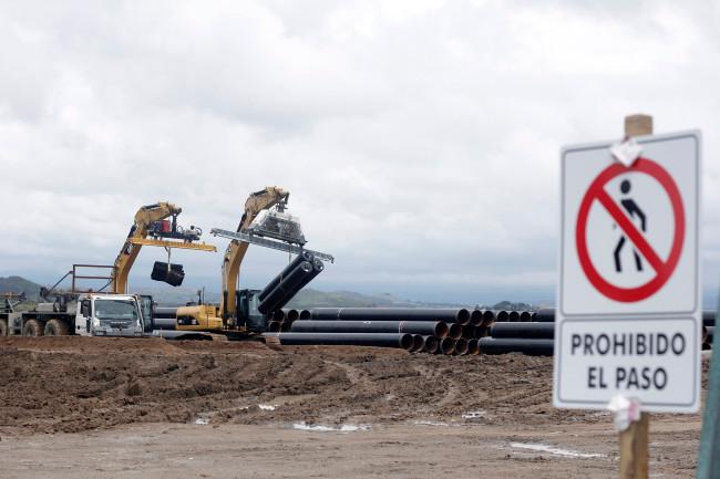 Explosión de gasoducto de Pemex en Nuevo León deja al menos cinco personas muertas