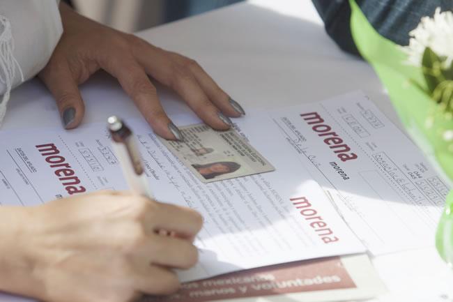 Registro de Morena como partido hasta finales de 2013