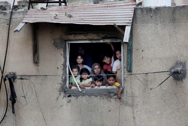 Atacan refugio de palestinos en Gaza: 15 muertos, entre ellos personal de la ONU