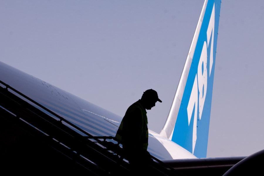 Las fallas del Dreamliner 787 en el tiempo