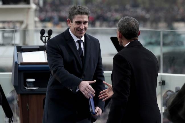 El poema que encabezó la protesta de Obama