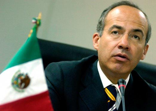 Calderón quisiera <i>gallo</i> ciudadano para 2012