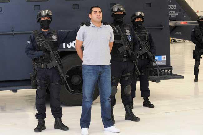 Capturan a presunto implicado en asesinato de federales en el AICM