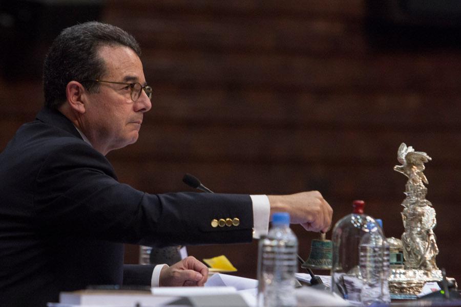AI llama a Arroyo a retirar su propuesta sobre el Art.1