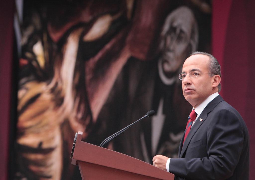 México no ha superado la discriminación: Calderón