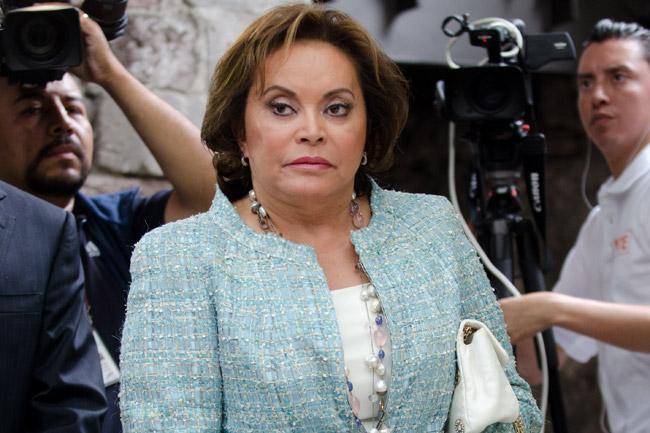 SNTE desaparece cargo de Elba Esther y le crea comité para continuar 6 años más