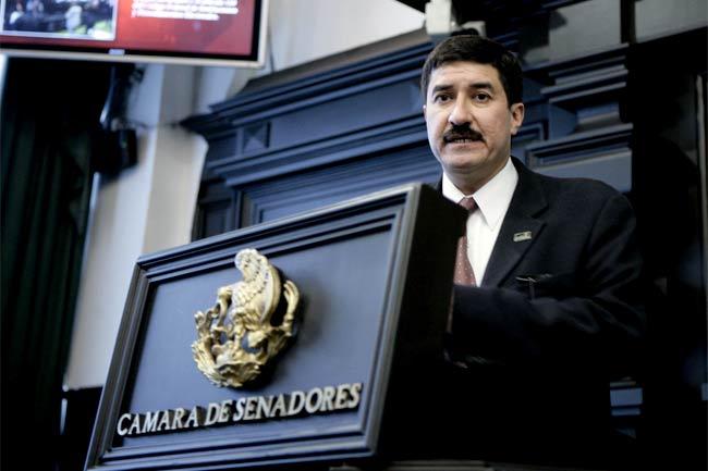 Cordero desvió recursos del Senado a allegados de Calderón: Corral