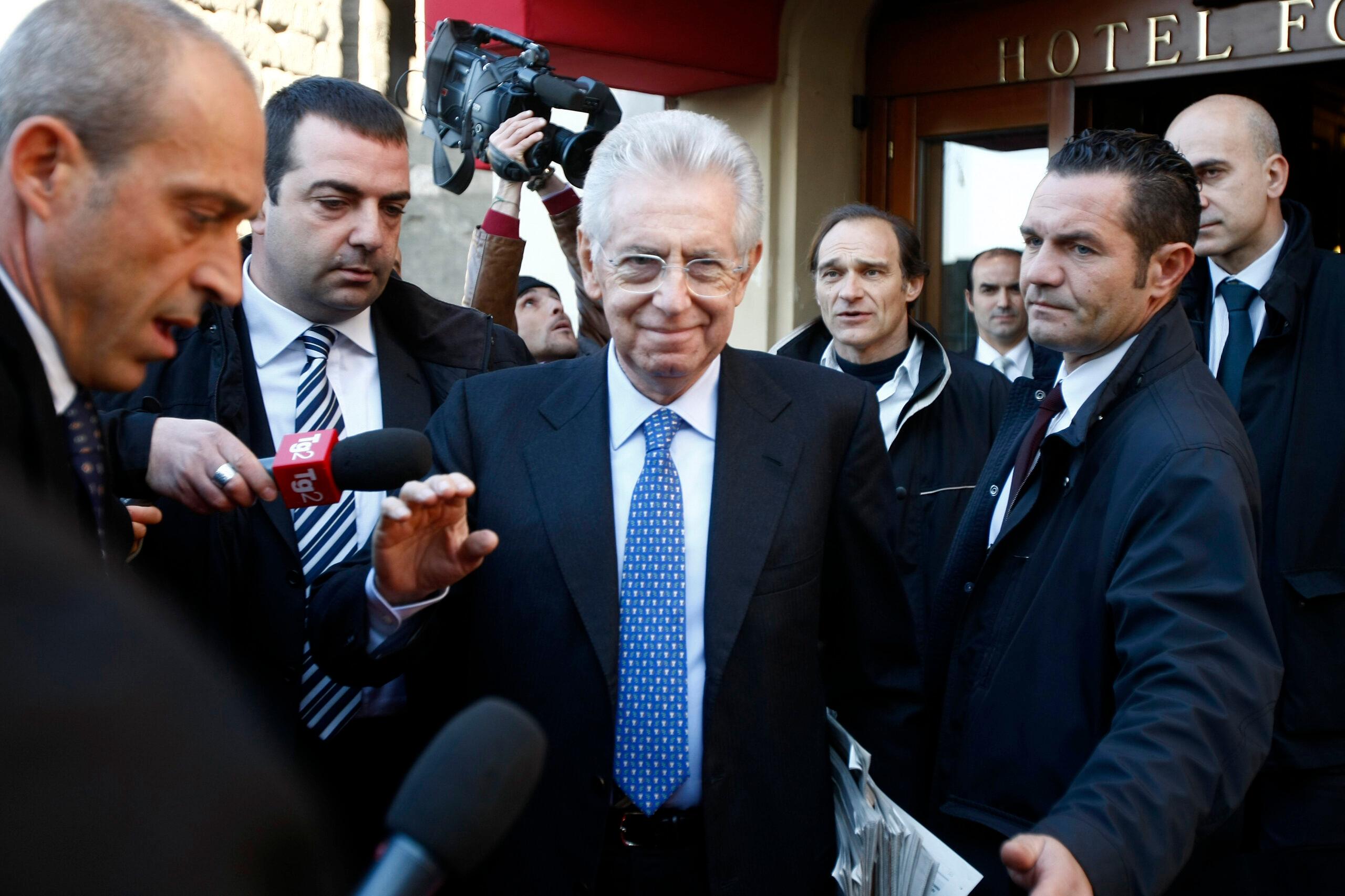 Mario Monti renuncia; Italia va a elecciones