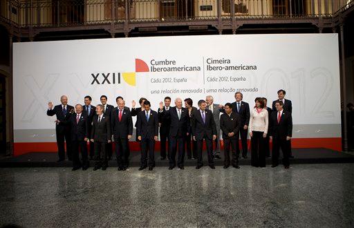 Calderón pide más lucha contra narco y critica legalización en EU