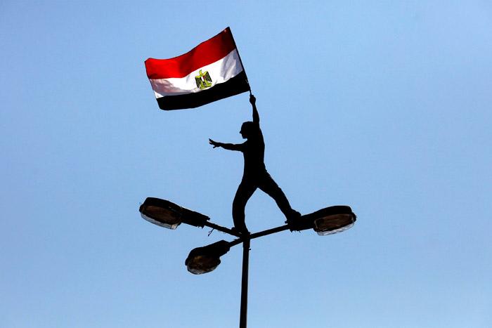 Tribunal de Egipto sentencia a exministro de Mubarak