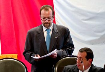 De Swaan responde sobre supuestos contratos millonarios adjudicados a amigos (íntegro)
