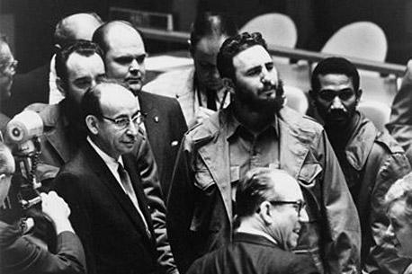 Reaparece Fidel Castro tras meses de ausencia