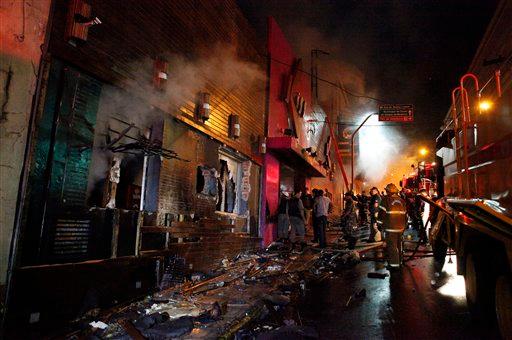 Incendio en antro de Brasil deja 232 muertos