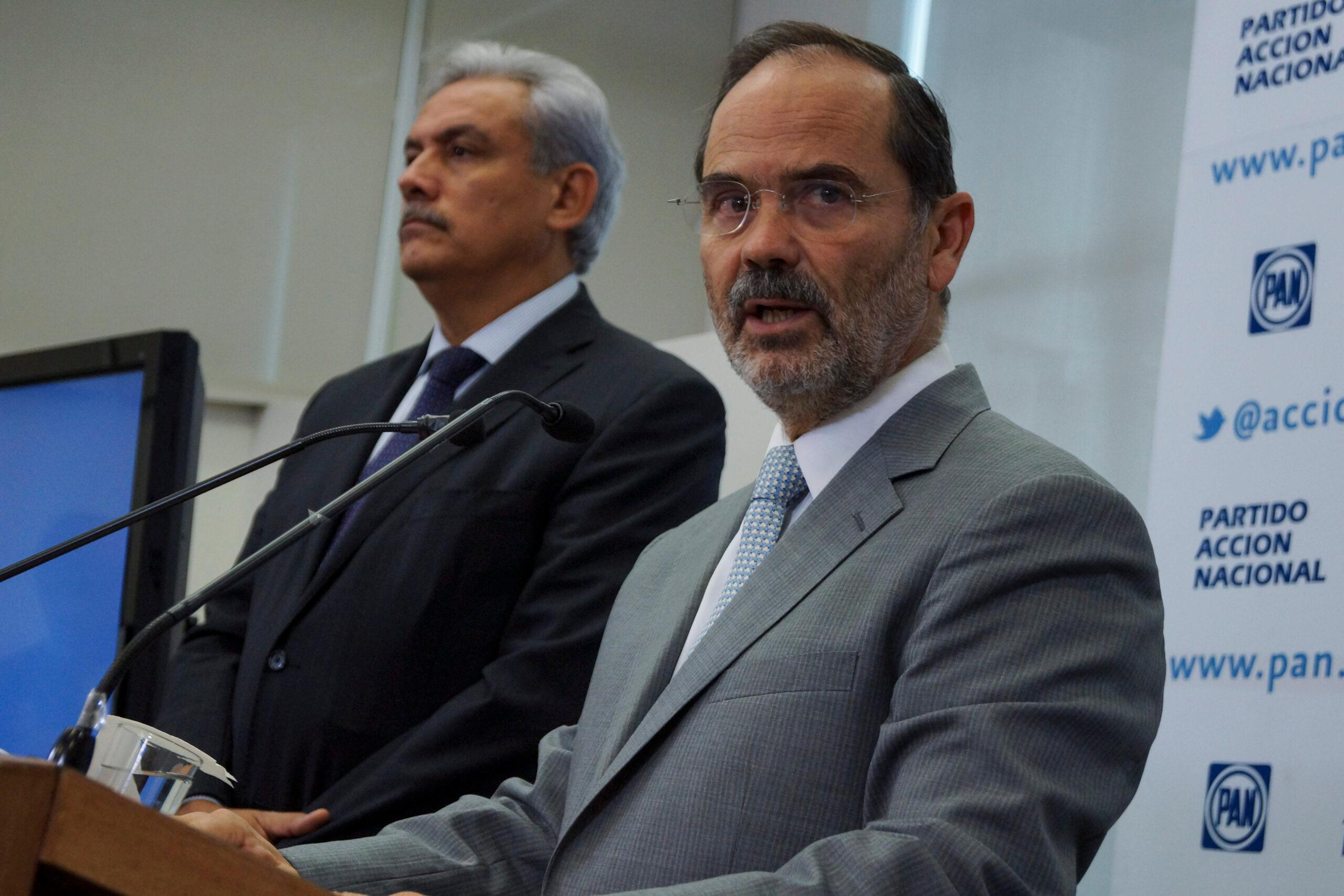 Gustavo Madero pide a Peña Nieto definir su postura sobre Reforma Laboral