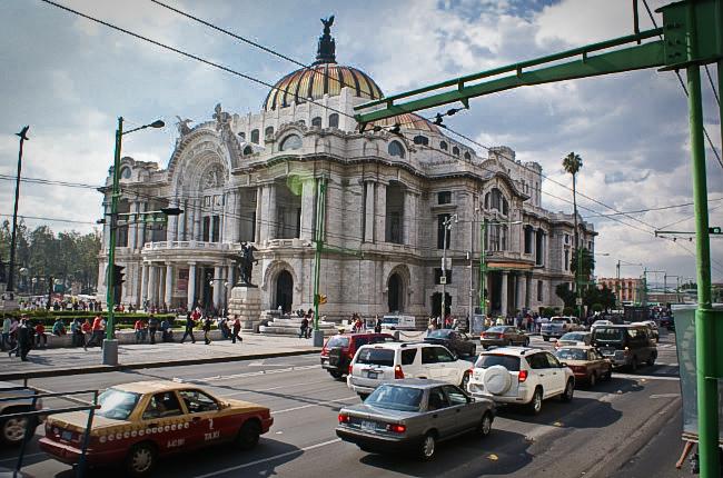 Estallido de petardo en Metro Bellas Artes deja al menos 3 heridos