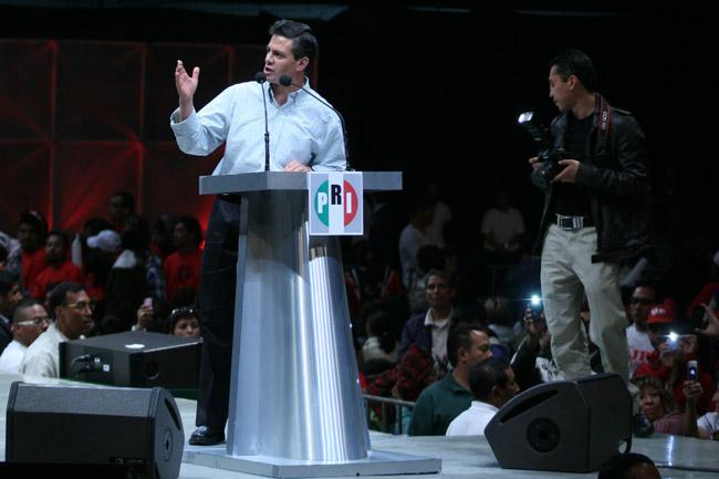 Envía Peña Nieto correo electrónico para hacer recuento de sus compromisos