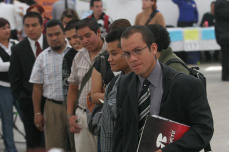 La década del desempleo: Aumenta 333%