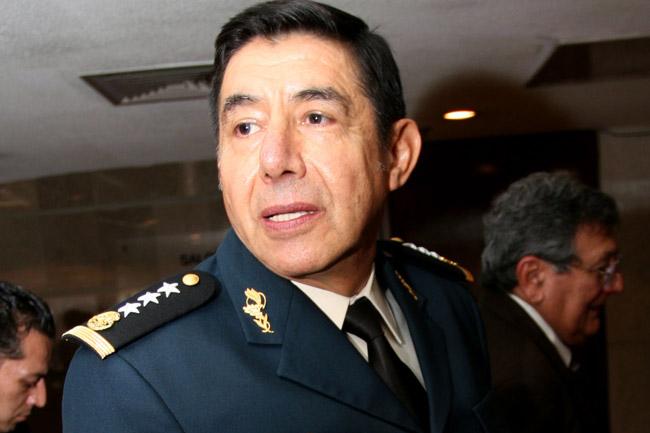 Tomás Ángeles pide a Calderón reconsiderar su situación jurídica