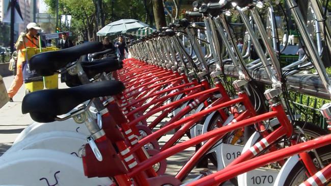 Se enfrentan vecinos de Polanco por estaciones de Ecobici