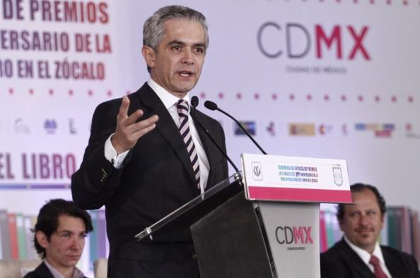 GDF pondrá énfasis en el desarrollo económico de la ciudad, dice Mancera