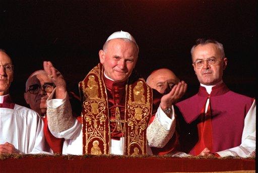 Mexicanos buscan frenar canonización de Juan Pablo II por <i>encubrir</i> pederastia