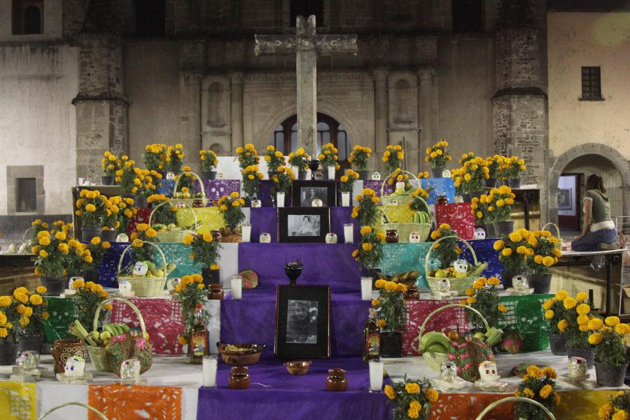 Prohibe EU paso de flores desde México con motivo del Día de Muertos