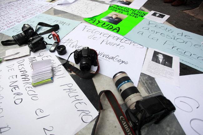 Periodistas marchan en Sinaloa contra ‘Ley Mordaza’