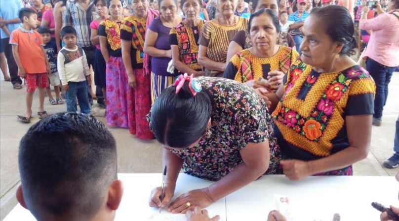 Tras 63 años, este martes, las mujeres de este municipio de Oaxaca votaron por primera vez