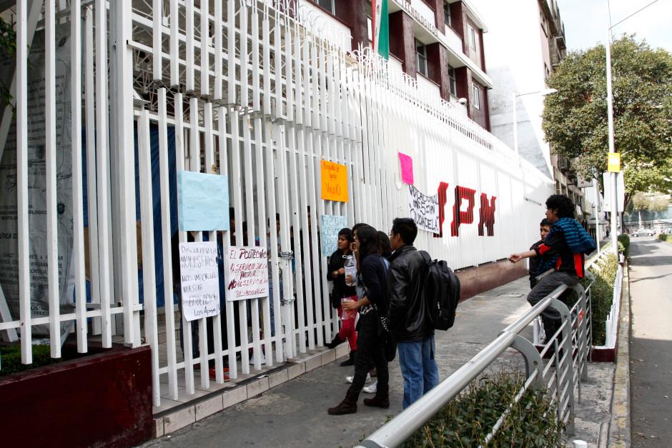 IPN denuncia en PGR intento de cambiar calificaciones; liga a 10 trabajadores y 624 alumnos