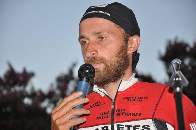 Buscaba llegar a Alaska en bici; lo atropellan en México