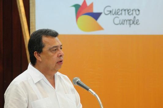 Ángel Aguirre inicia Informe en Congreso de Guerrero <i>blindado</i>