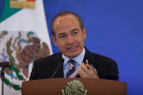 Deserción en el Ejército, en su mínimo histórico, dice Calderón