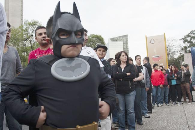 Arrestan en EU a hombre armado en función de Batman
