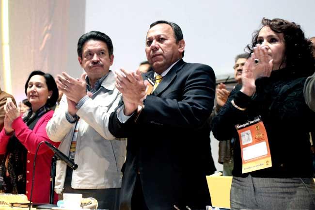 PRD se autoexamina; seguirá siendo tercera fuerza política