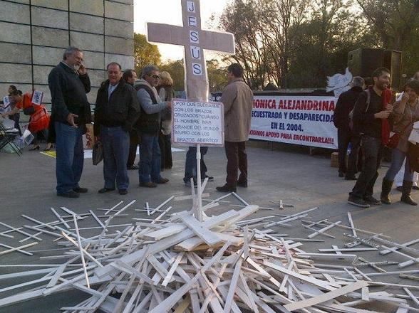 Movimiento por la Paz protesta contra “sexenio de muerte” de Calderón