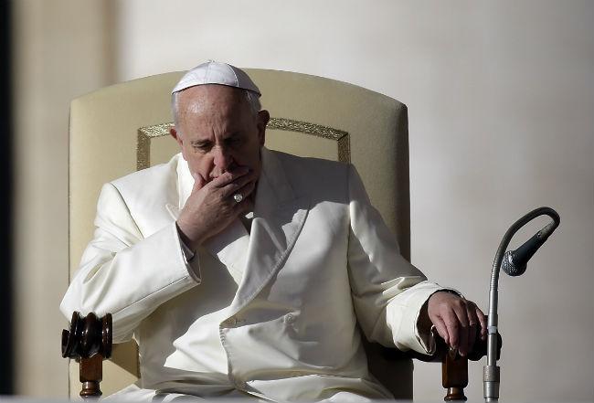 “Hoy la tercera guerra mundial se libra gradualmente”: Papa Francisco
