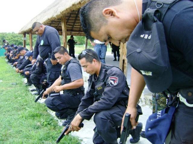 Dan positivo en prueba antidoping 30 policías de Quintana Roo