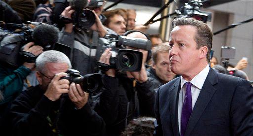 Amenaza Cameron a la prensa que publique filtraciones como las de Snowden