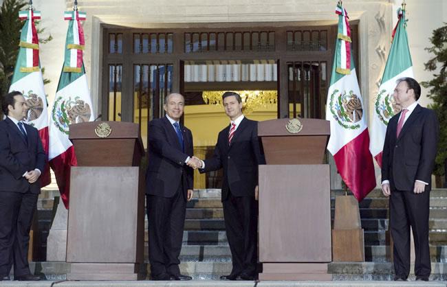 Tendrán <i>checaditos</i> los 150 millones de pesos del equipo de transición de EPN