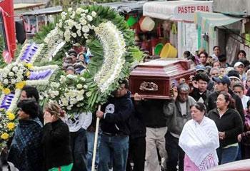 Deudos niegan que linchamiento haya sido por crimen pasional
