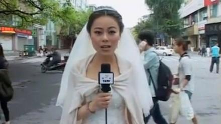 La reportera china que abandonó su boda para cubrir el temblor