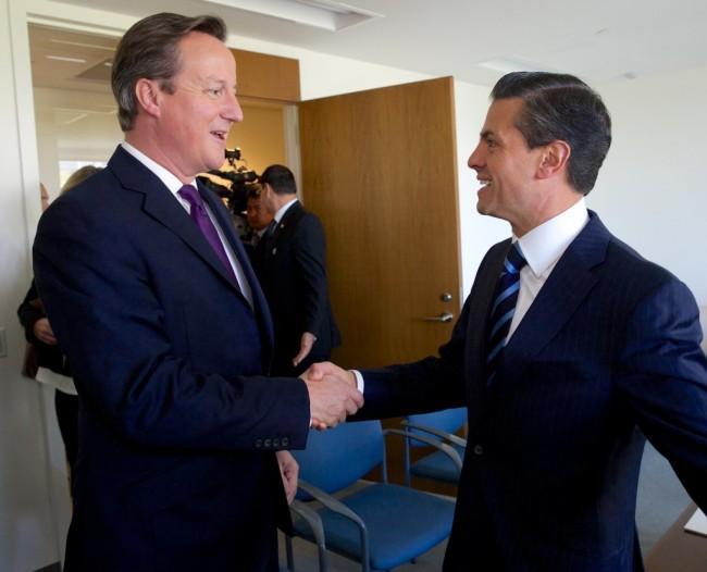 Se reúne Peña con el primer ministro británico David Cameron
