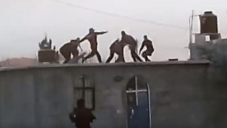 Derechos Humanos indaga golpiza de policías a jóvenes en azotea en Saltillo