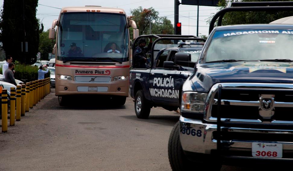 Retienen al director de la policía de Chilchota, Michoacán; pide ayuda para que no lo linchen