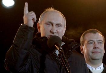 Con lágrimas, Putin celebra su reelección